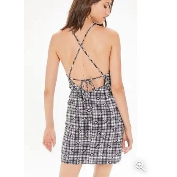 Urban Outfitters plaid flower strappy dress medium - Picture 5 of 6